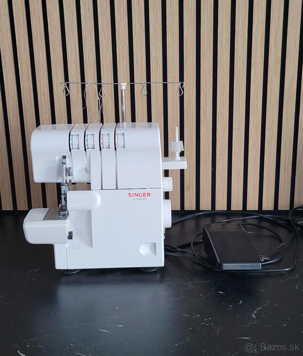 Singer Overlock - 2