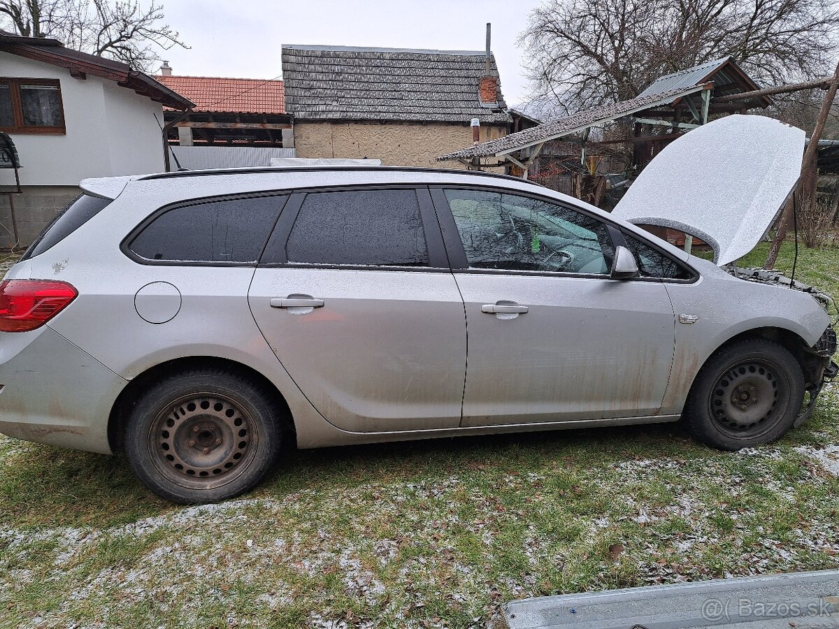 Predam Opel Astra J - 2