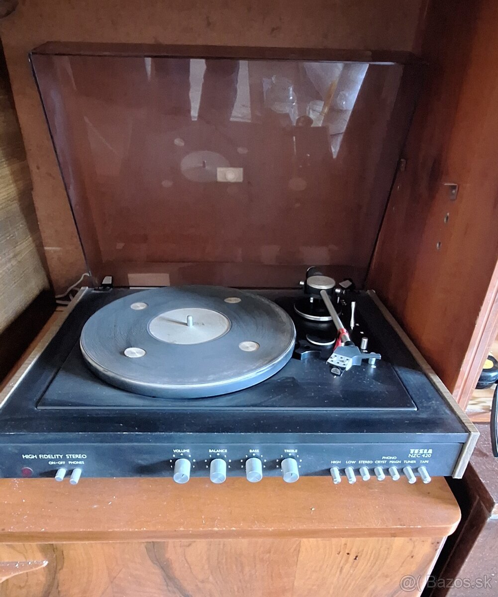Predám gramofón Tesla NZC 420 - 2