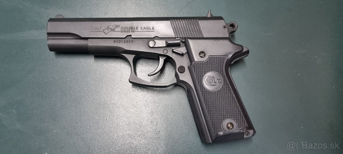 Airsoftová pištol - 2