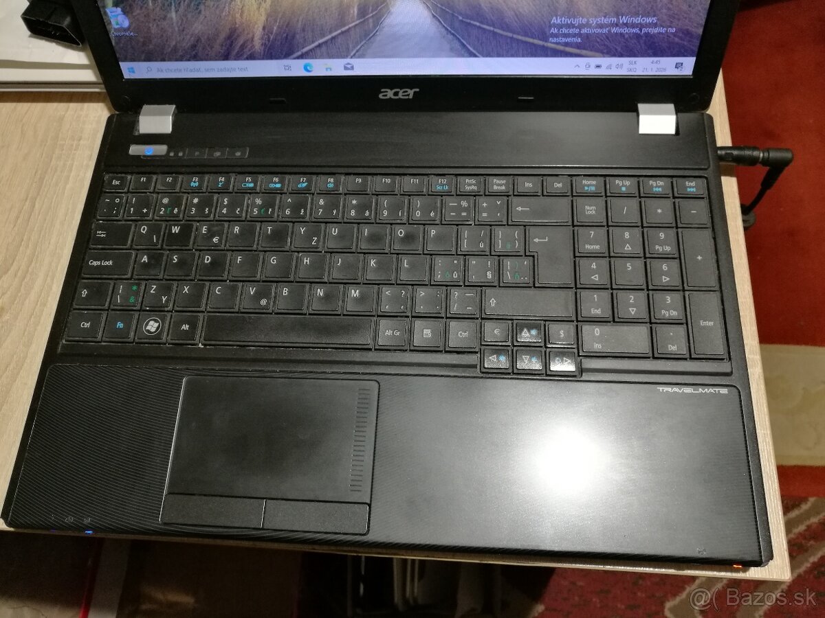 Acer. Intel Dvojjadro. 15,6" LED. 4GB. 500 GB. - 2