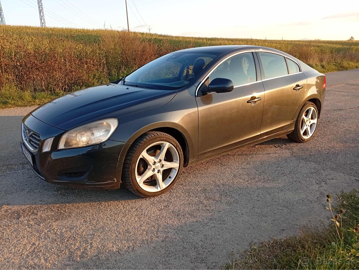 Volvo S60 D3 2011 - 2
