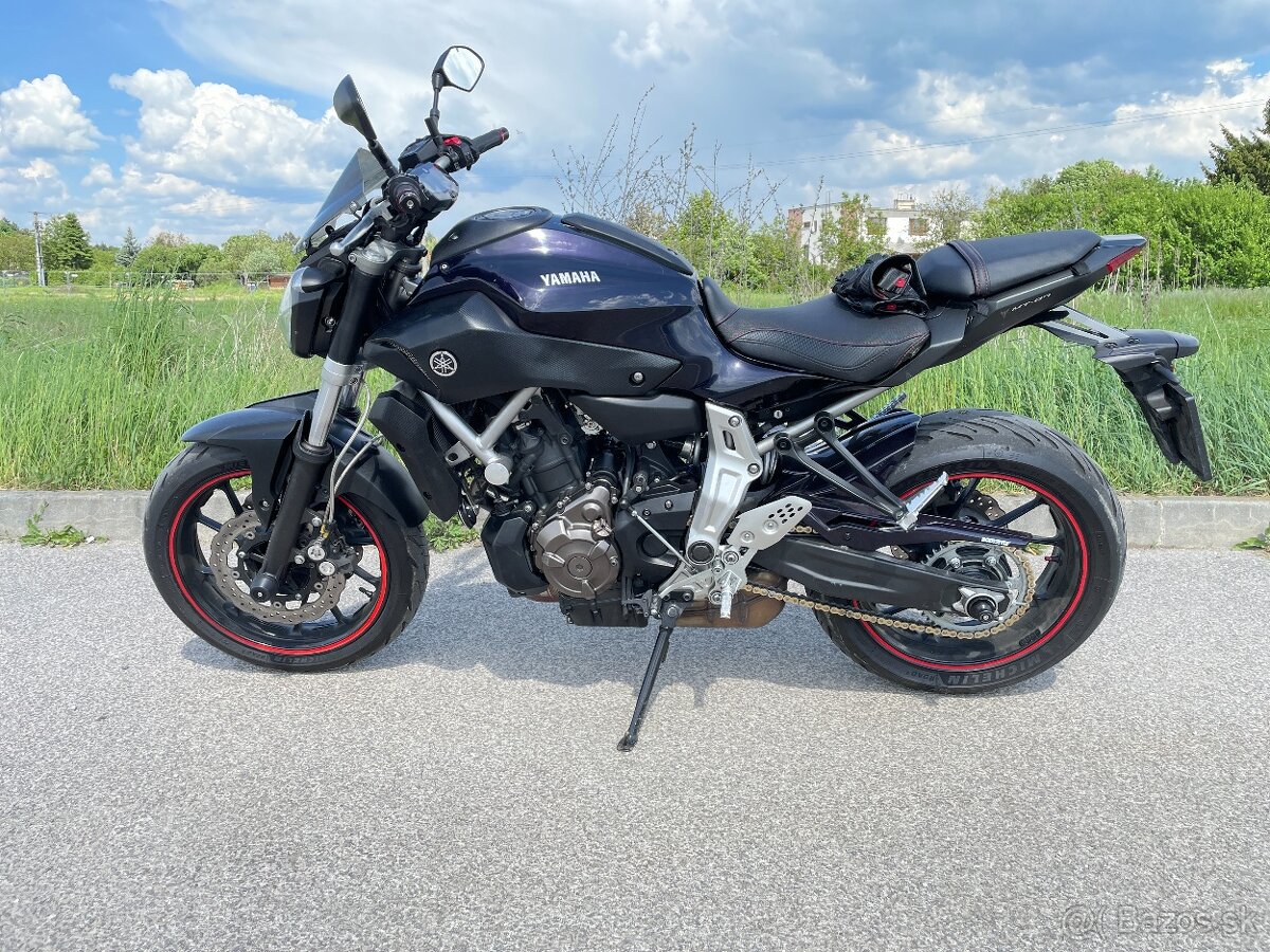 Yamaha MT-07 - 2