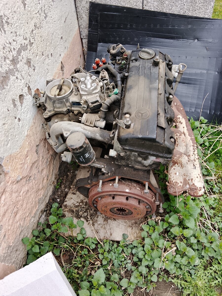 Motor Mercedes 190e W201 - 2