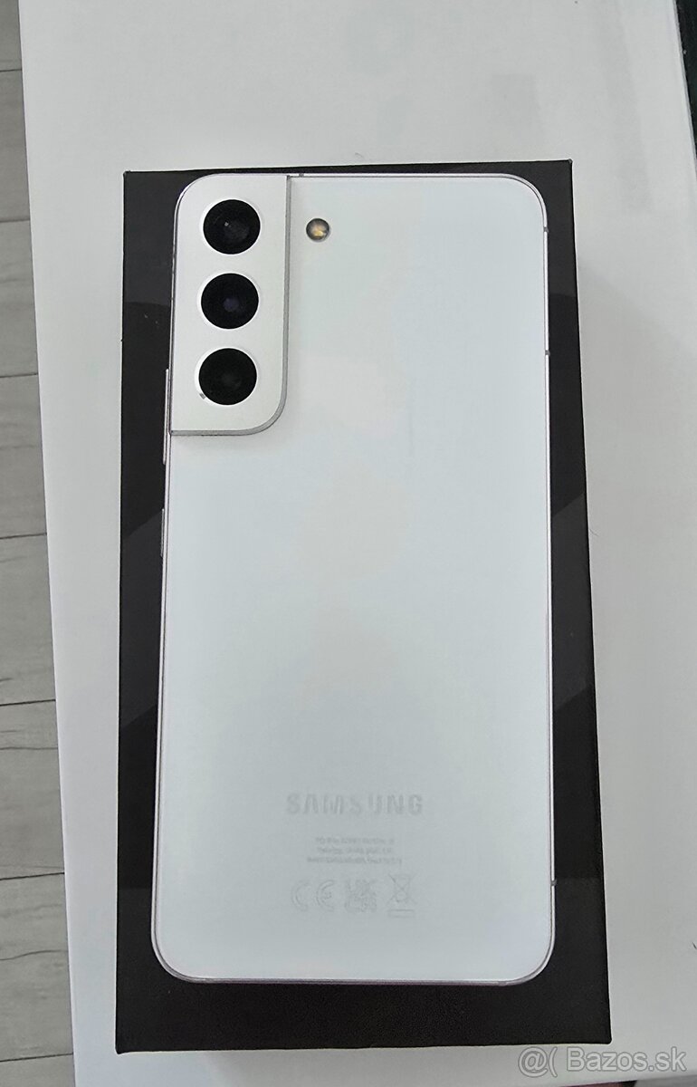 Samsung Galaxy S22 - 2
