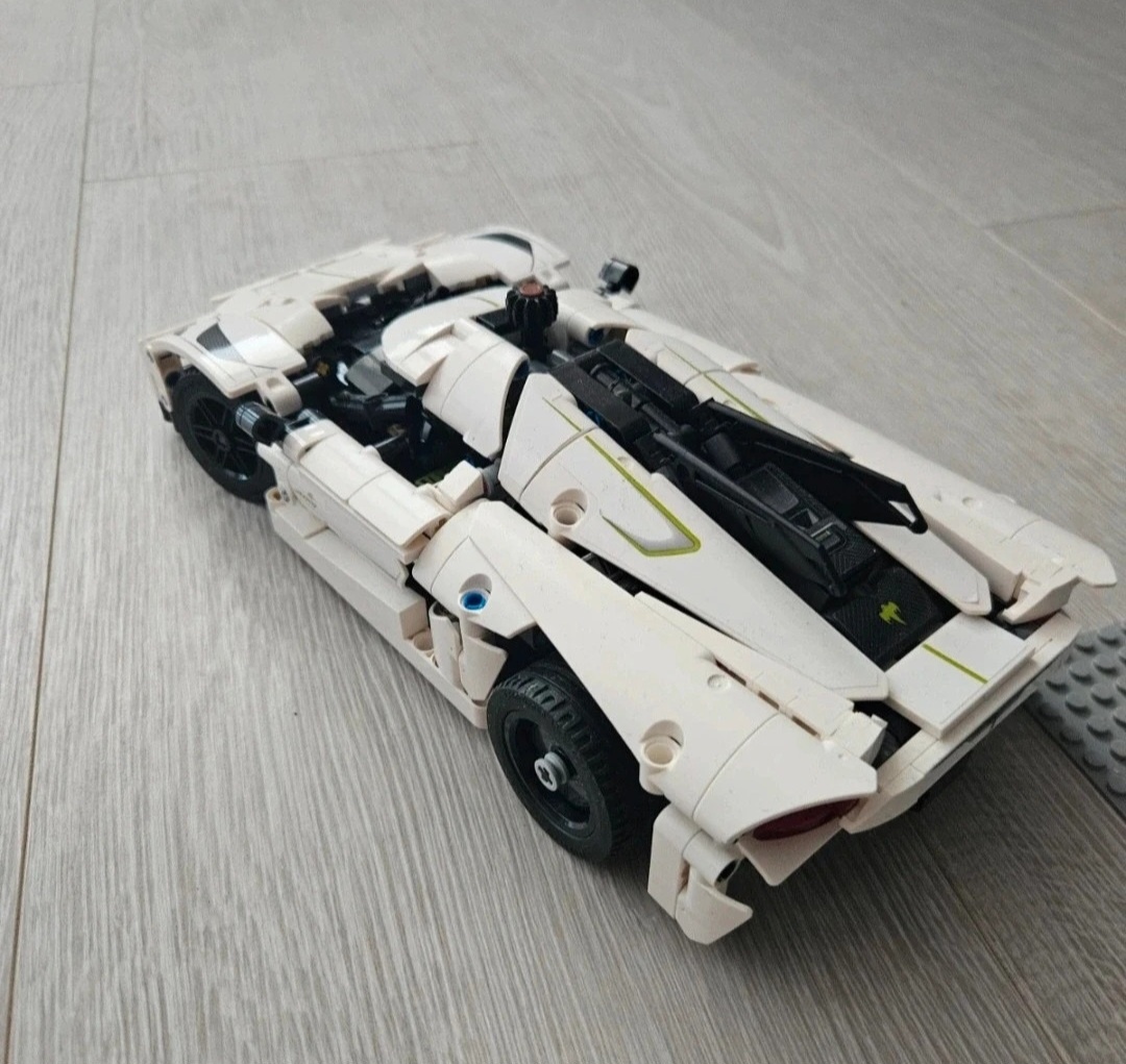 Lego technic koenigsegg jesko absolut - 2