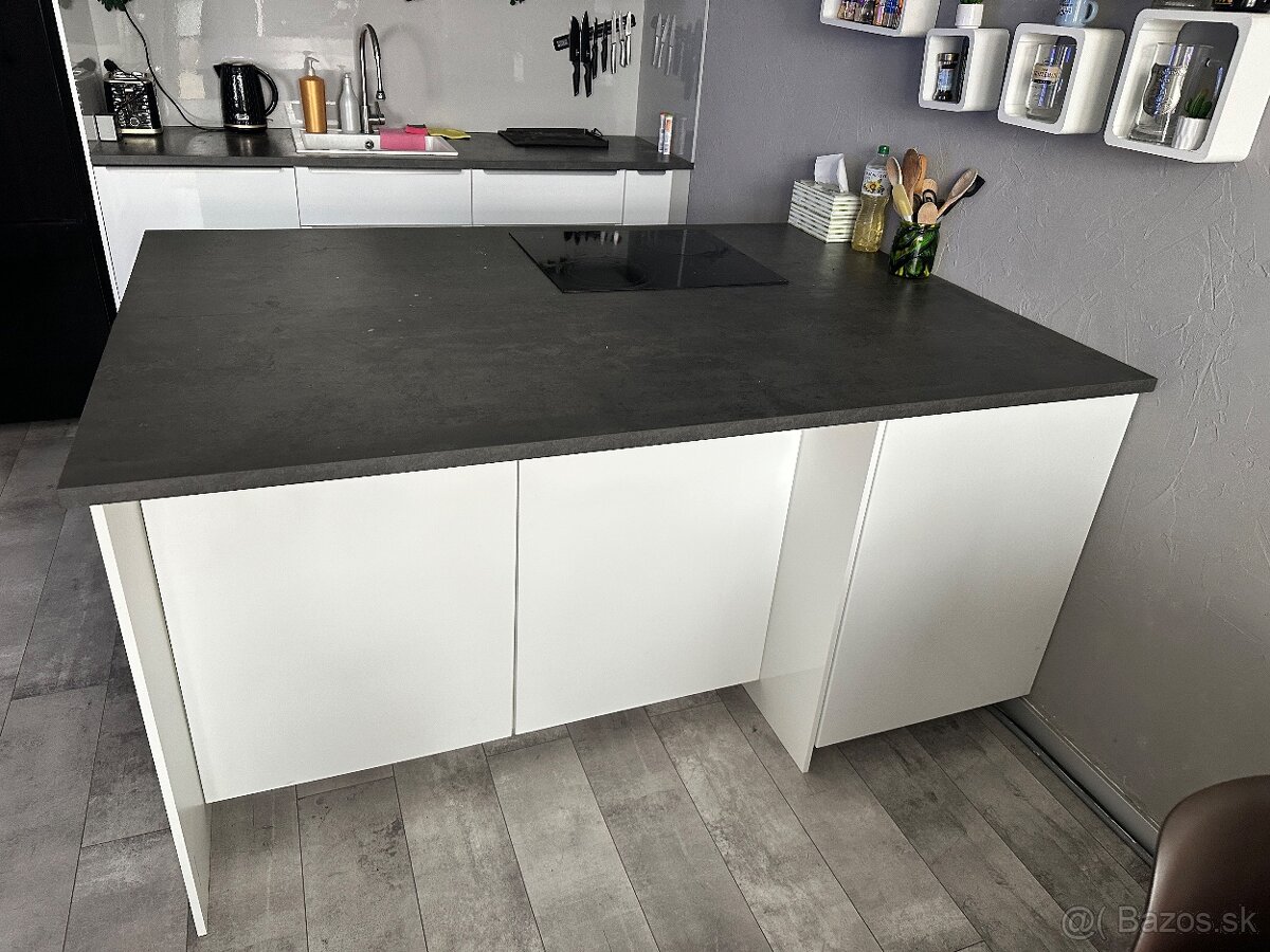 Kuchynská linka - 2