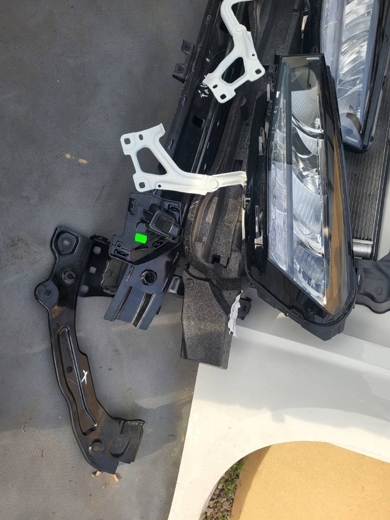 Skoda fabia 4 kapota celo naraznik blatnik - 2