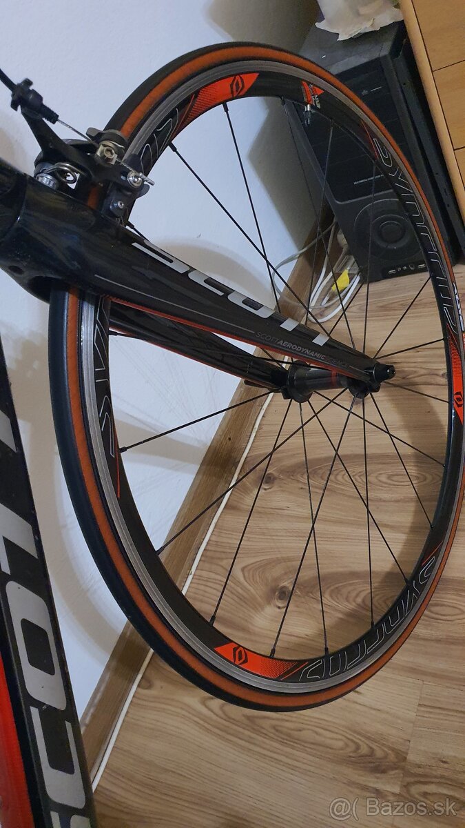 Karbónový cestný bicykel Scott Foil 20 - 2