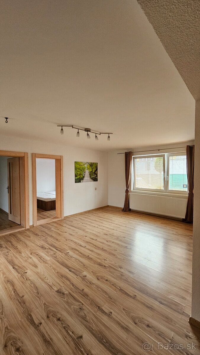 čiastočne zariadený rodinný dom na prenájom, Prievidza - 2