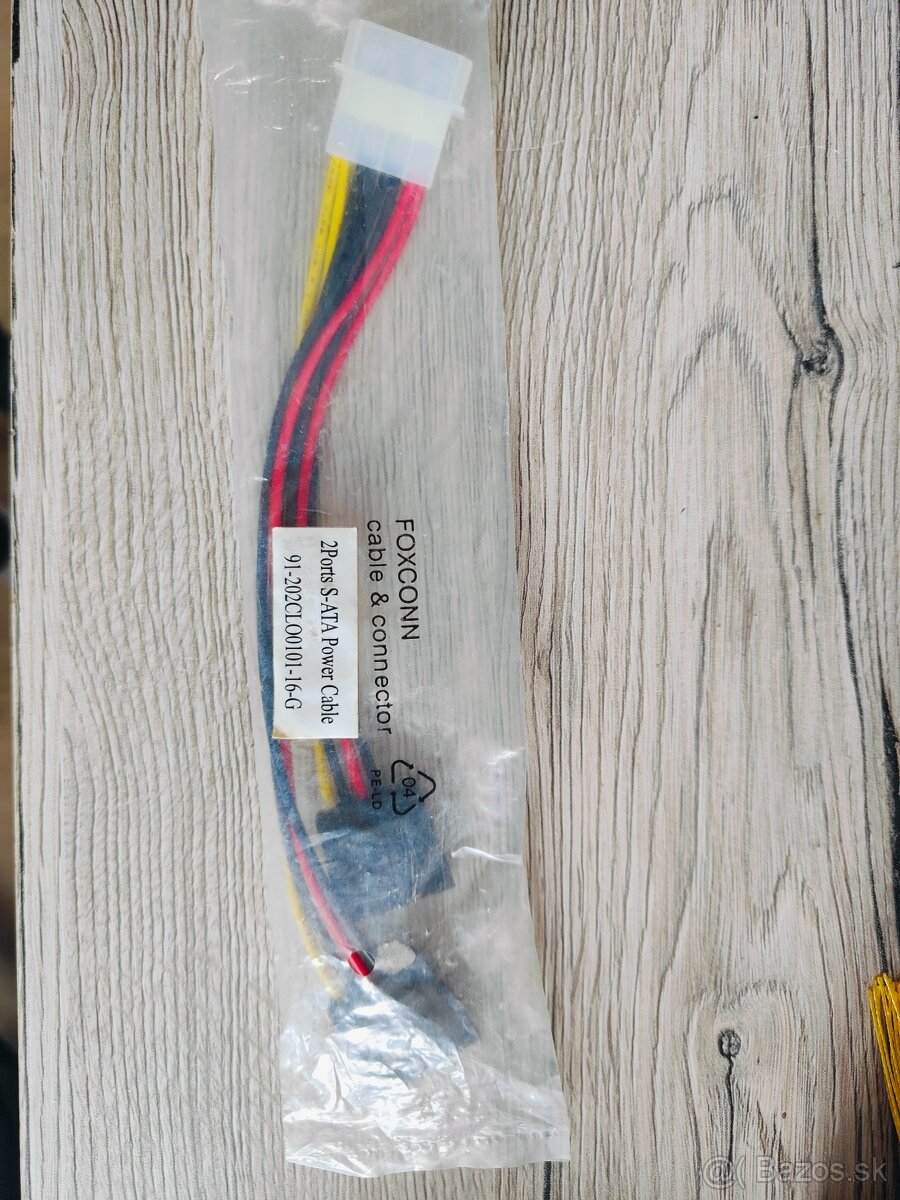 Molex to SATA - 2