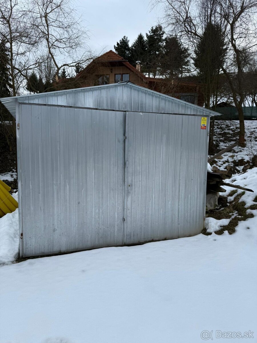 Stavebna buda/ plechova garaz - 2