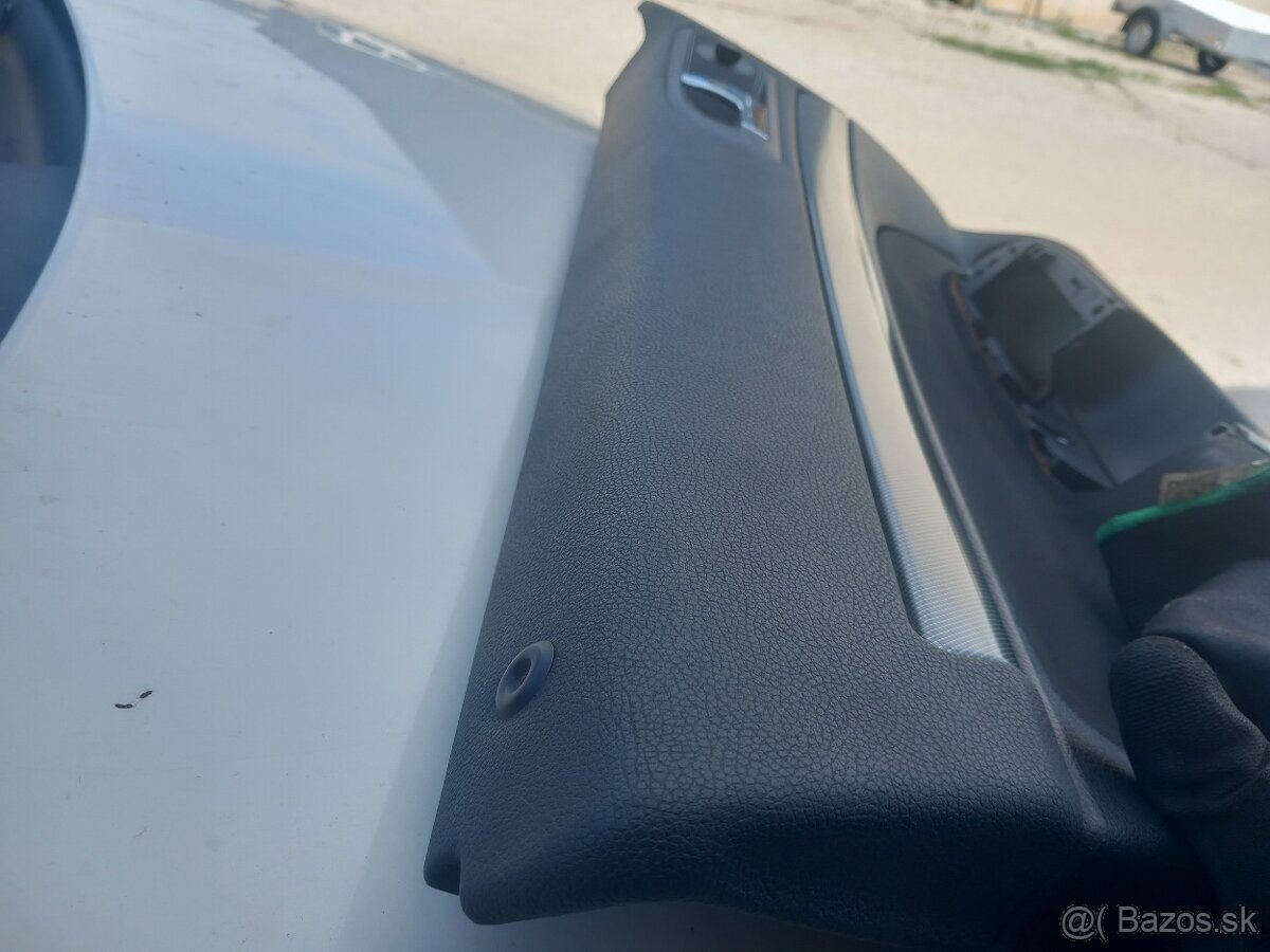 Predám tapacir vodiča octavia 2 - 2