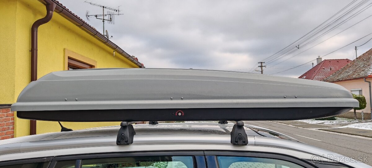 Strešné boxy a strešný nosič - 2