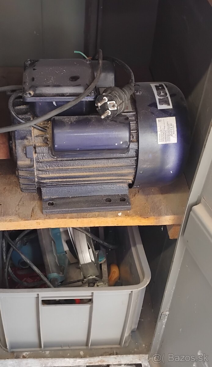 Predám. motor - 2