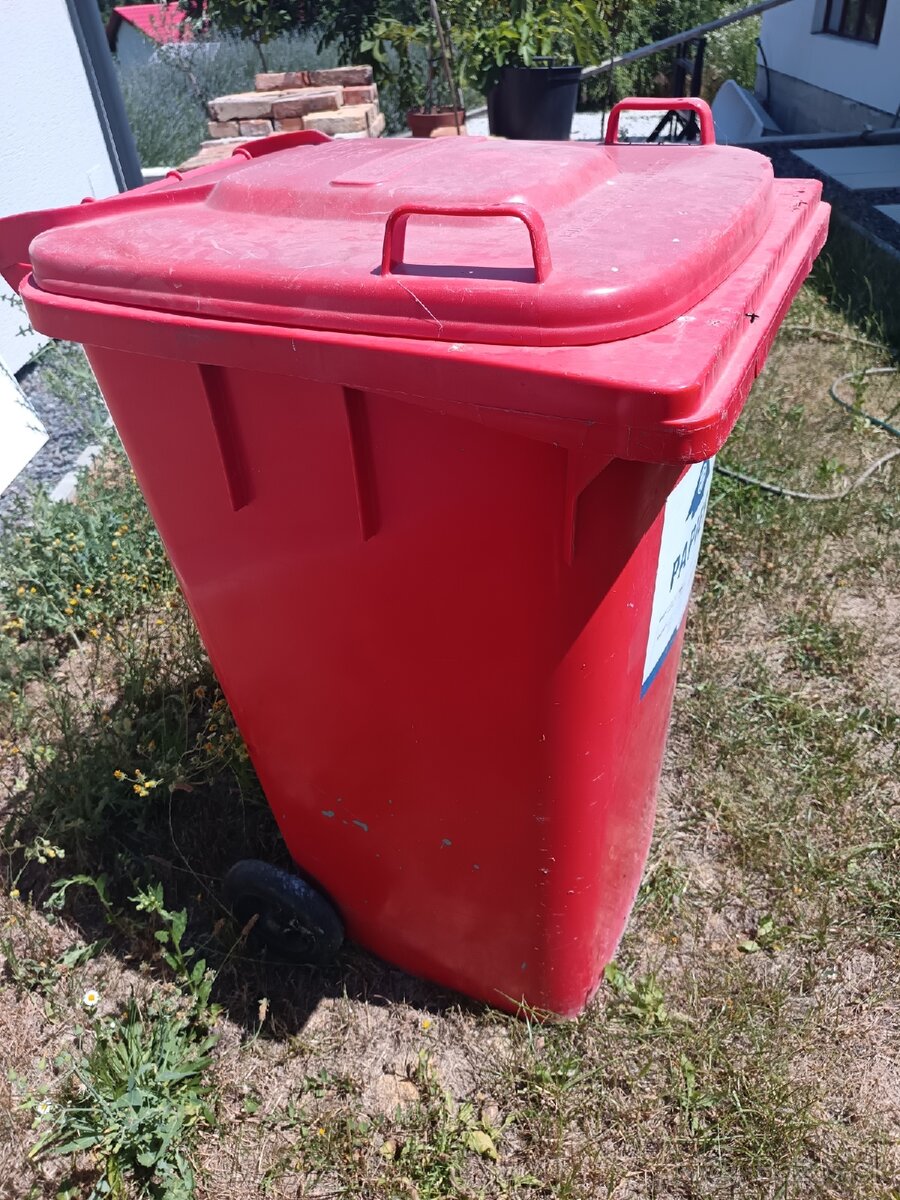 Smetná nádoba 240L - 2