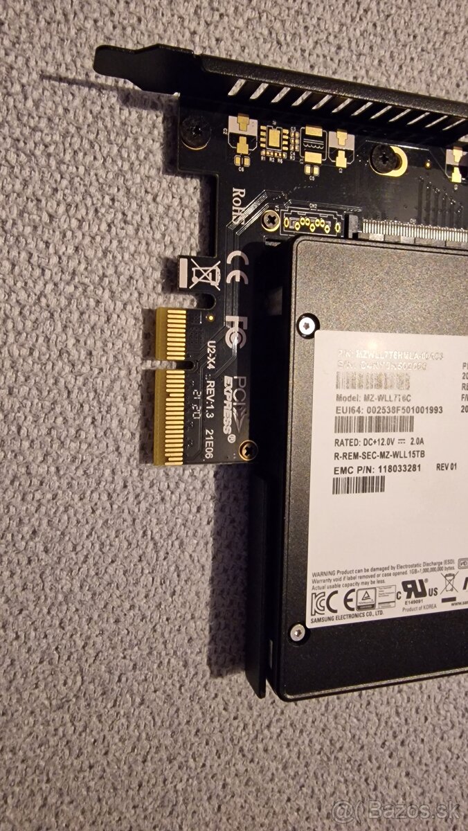 Samsung PM1723b 7.68TB U.2 NVMe SSD + PCIe adaptér - 2