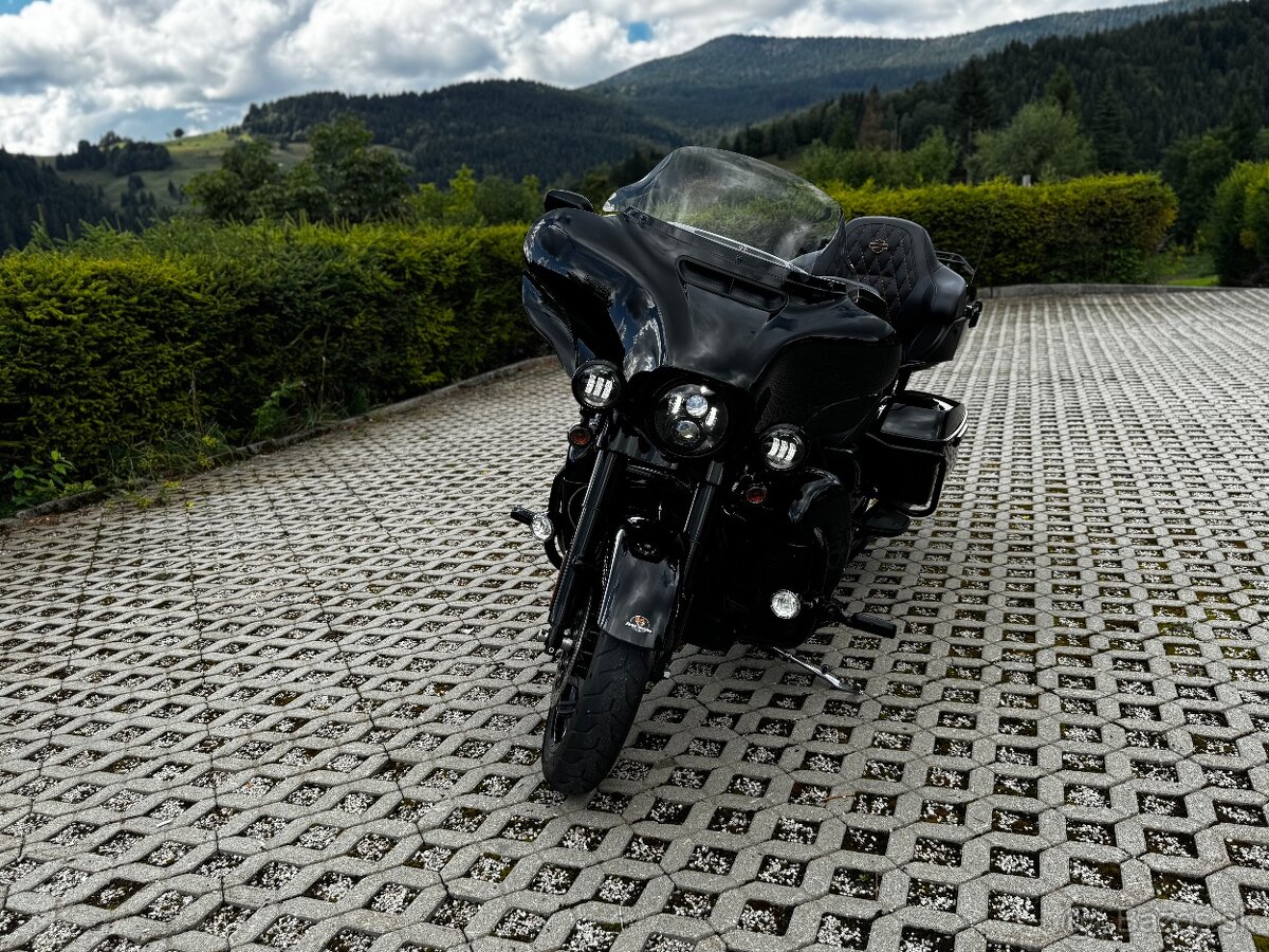 Harley Davidson/ Electra Glide Ultra Limited 114 FLHTK - 2