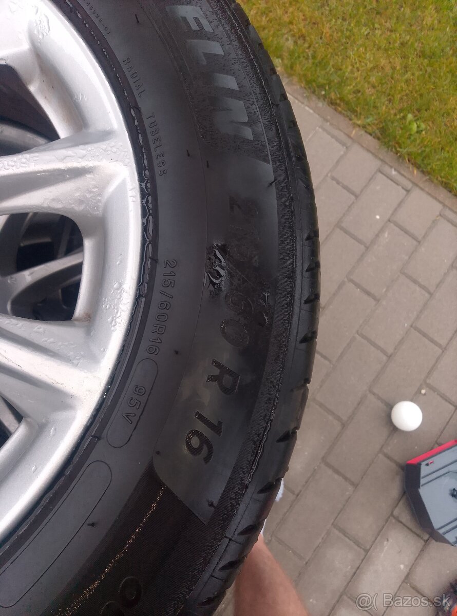 Kolesá Ford 215/60R16 - 2