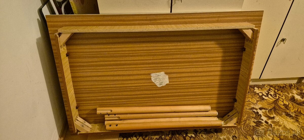 Jedalensky stôl - 2