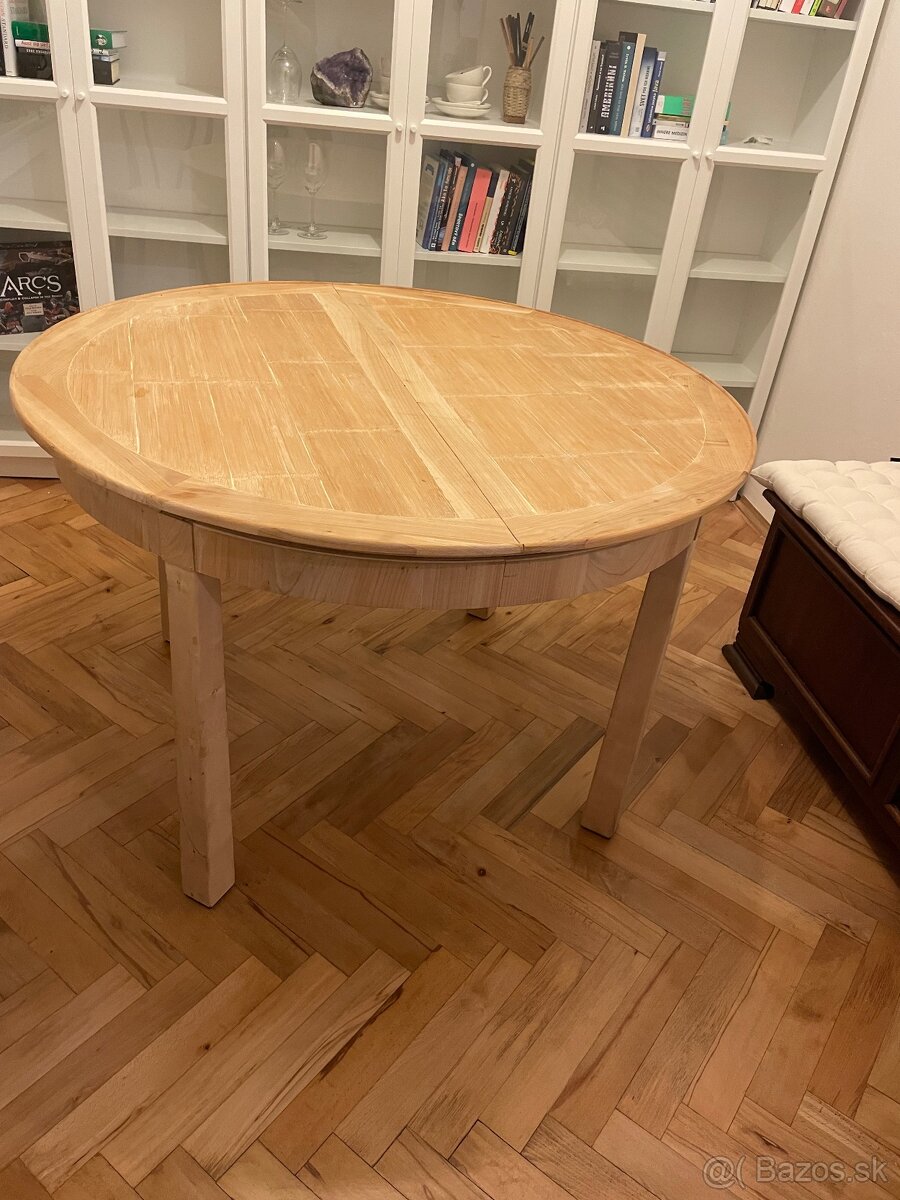 Okrúhly stôl masív - 2