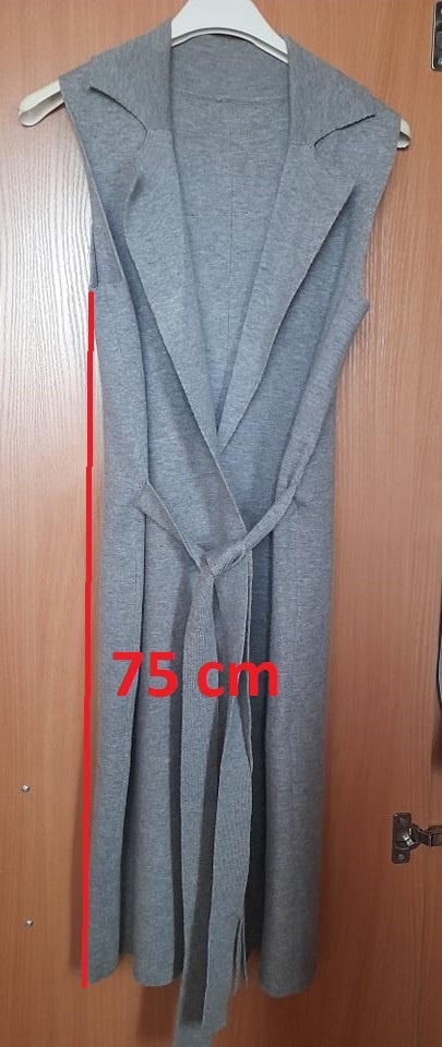 Dlhá šedá vesta - 2
