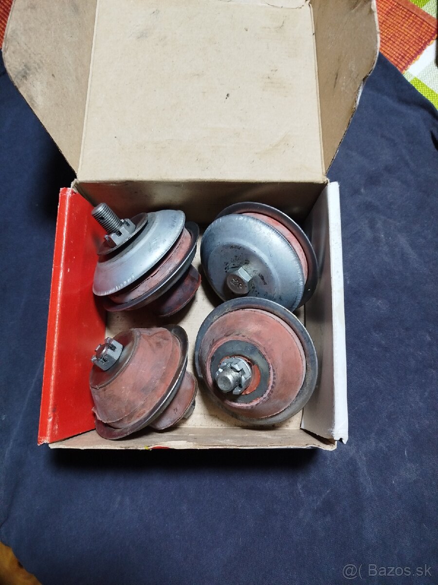 Uaz uloženie motora,prevodovky - 2