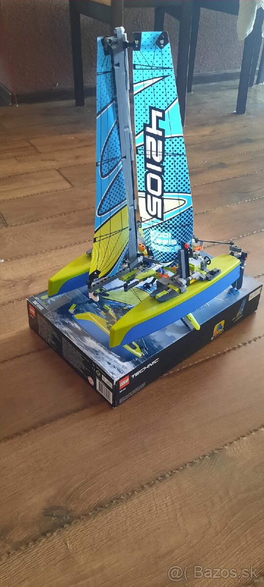 Lego Technic 42105 - 2