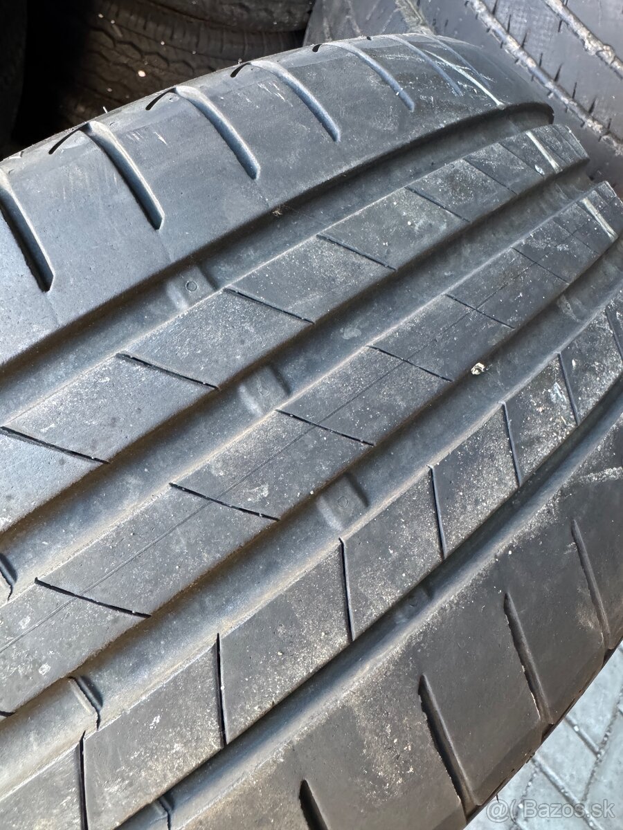 225/40R19 Bridgestone - 2