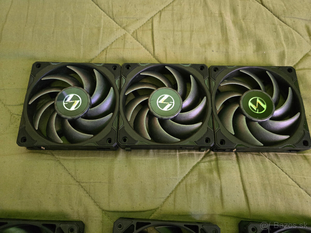 Predam 120mm ventilatory - EKWB a Lian LI - 2