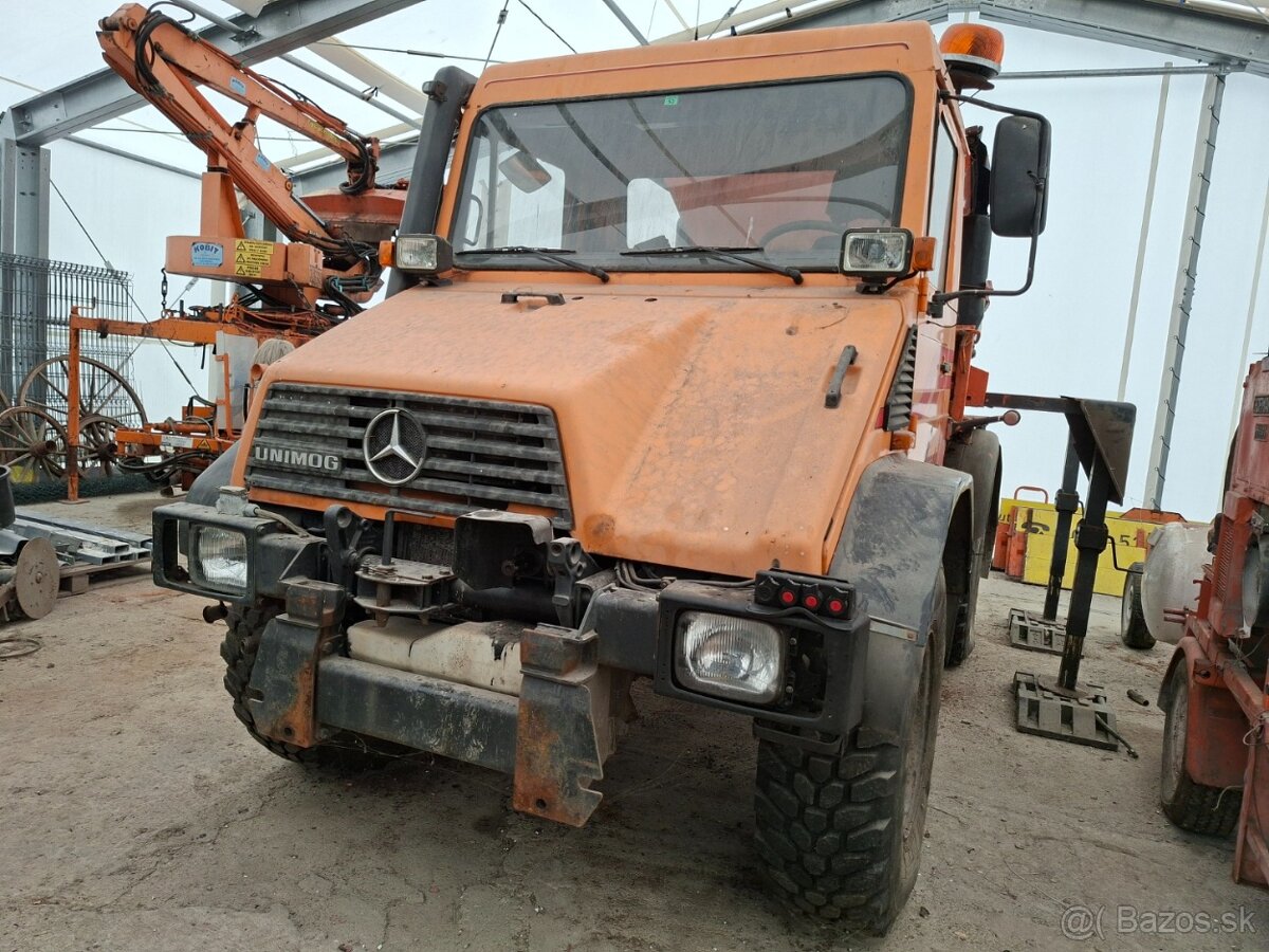 MB UNIMOG U130 4X4 + SV 03.1 - 2