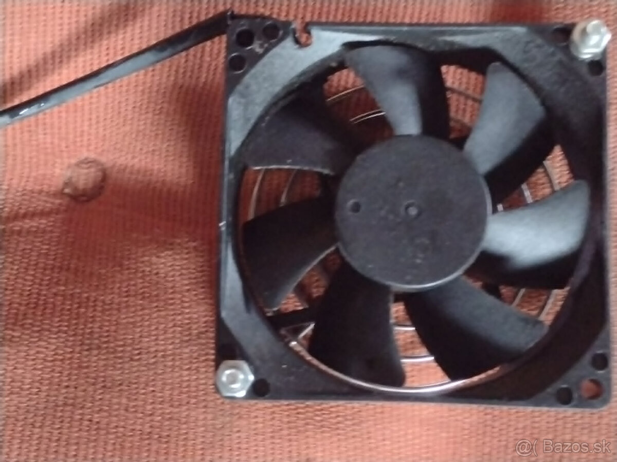 Ventilátor s mriežkou - 2