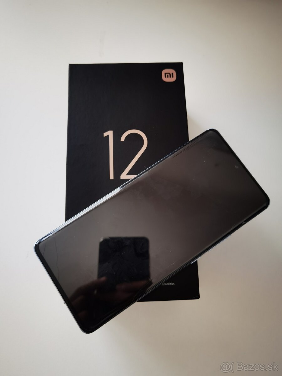 Predám xiaomi 12 pro 12gb/256gb s poškodeným zadným sklom - 2
