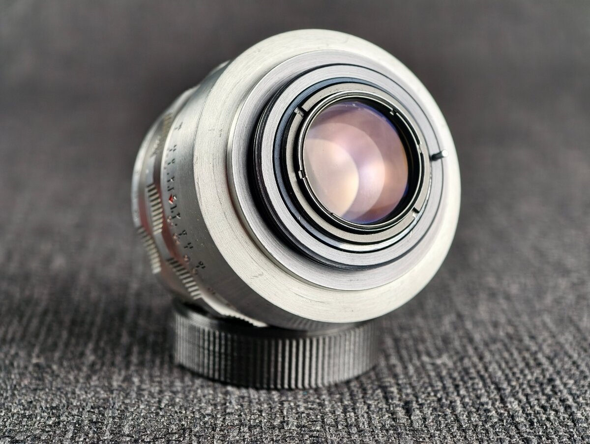 Carl Zeiss BIOTAR 58mm f2 M42 swirl bokeh - 2