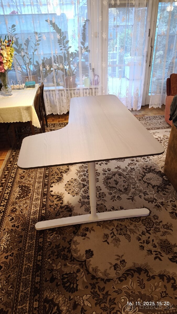 Pracovný stôl 160x110cm - 2