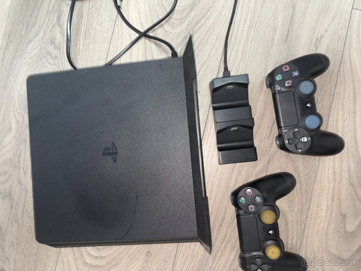 🎮 PlayStation 4 Slim 500GB + 2x DualShock 🎮 - 2