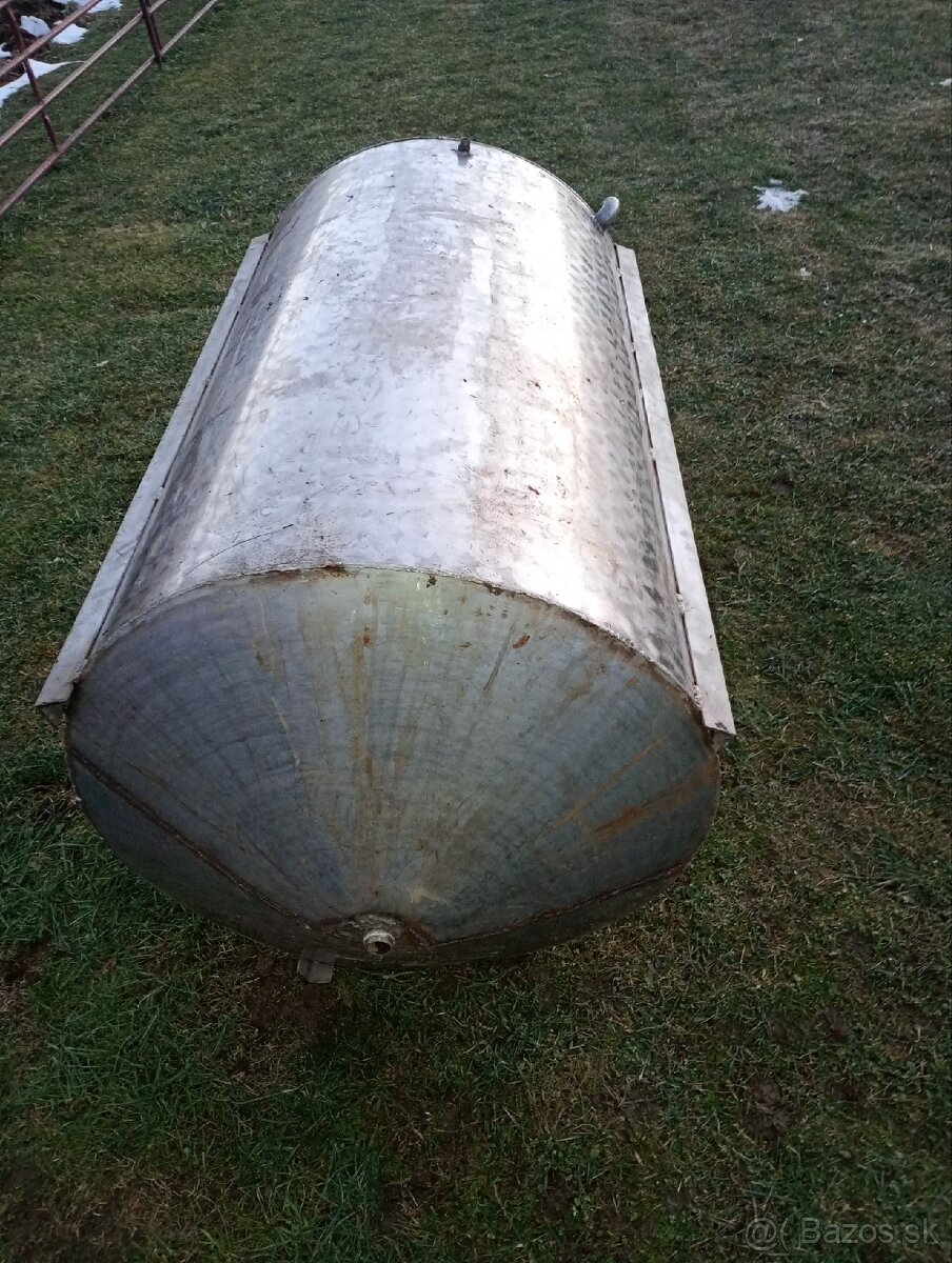 Nerezové súdy kade nádoby - 2