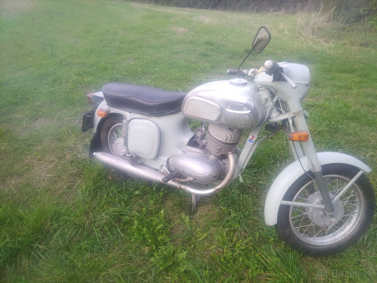 Jawa 592 - 2