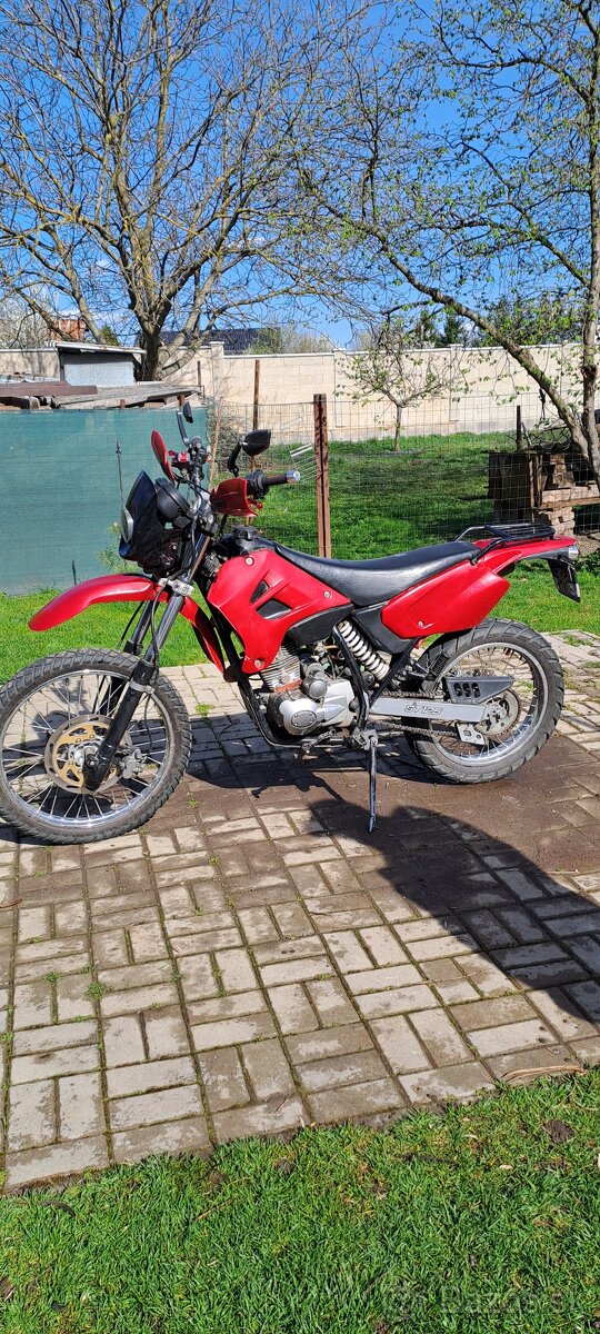 Predám enduro yuki st 125 - 2