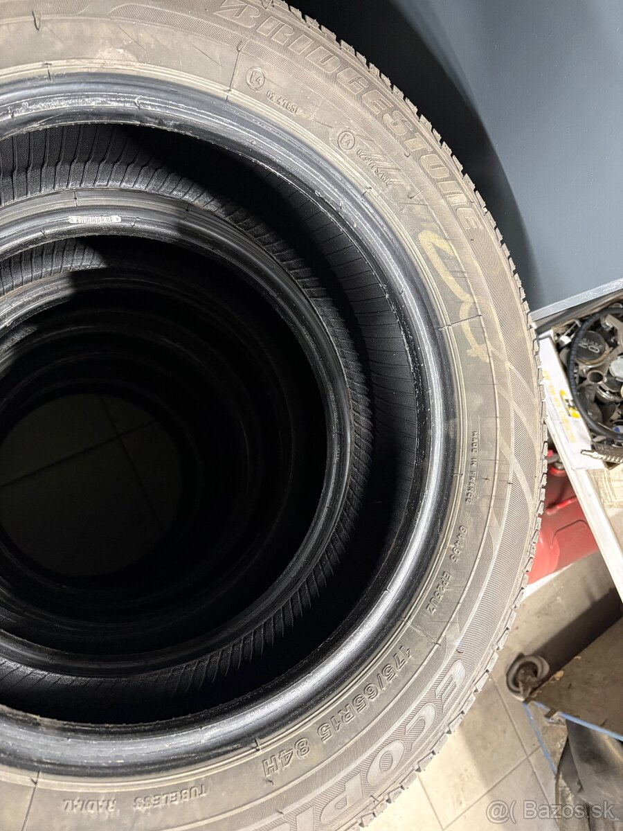 Bridgestone 175/65 r15 - 2