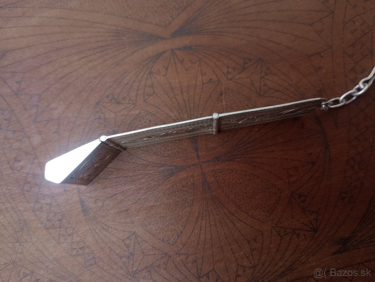 Strieborný starožitný prívesok k hodinkám. - 2