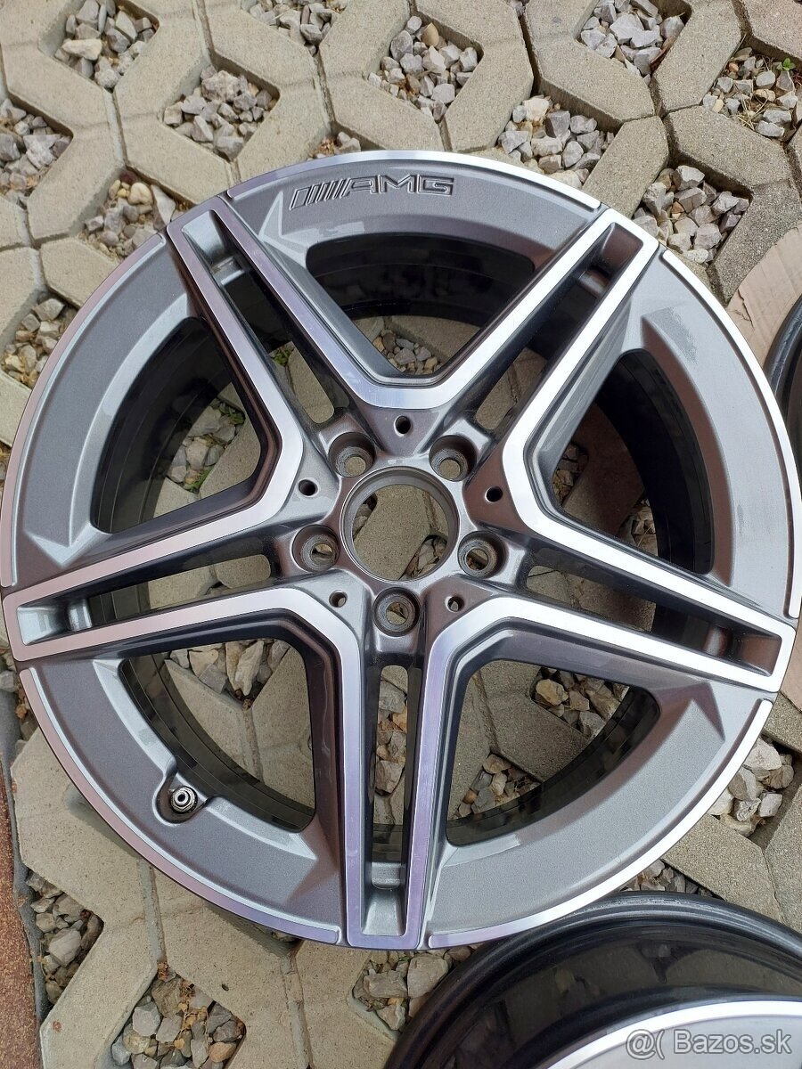 r18 nové 4ks AMG MERCEDES A B W177 W247 CLA C118 7,5J ET49 - 2