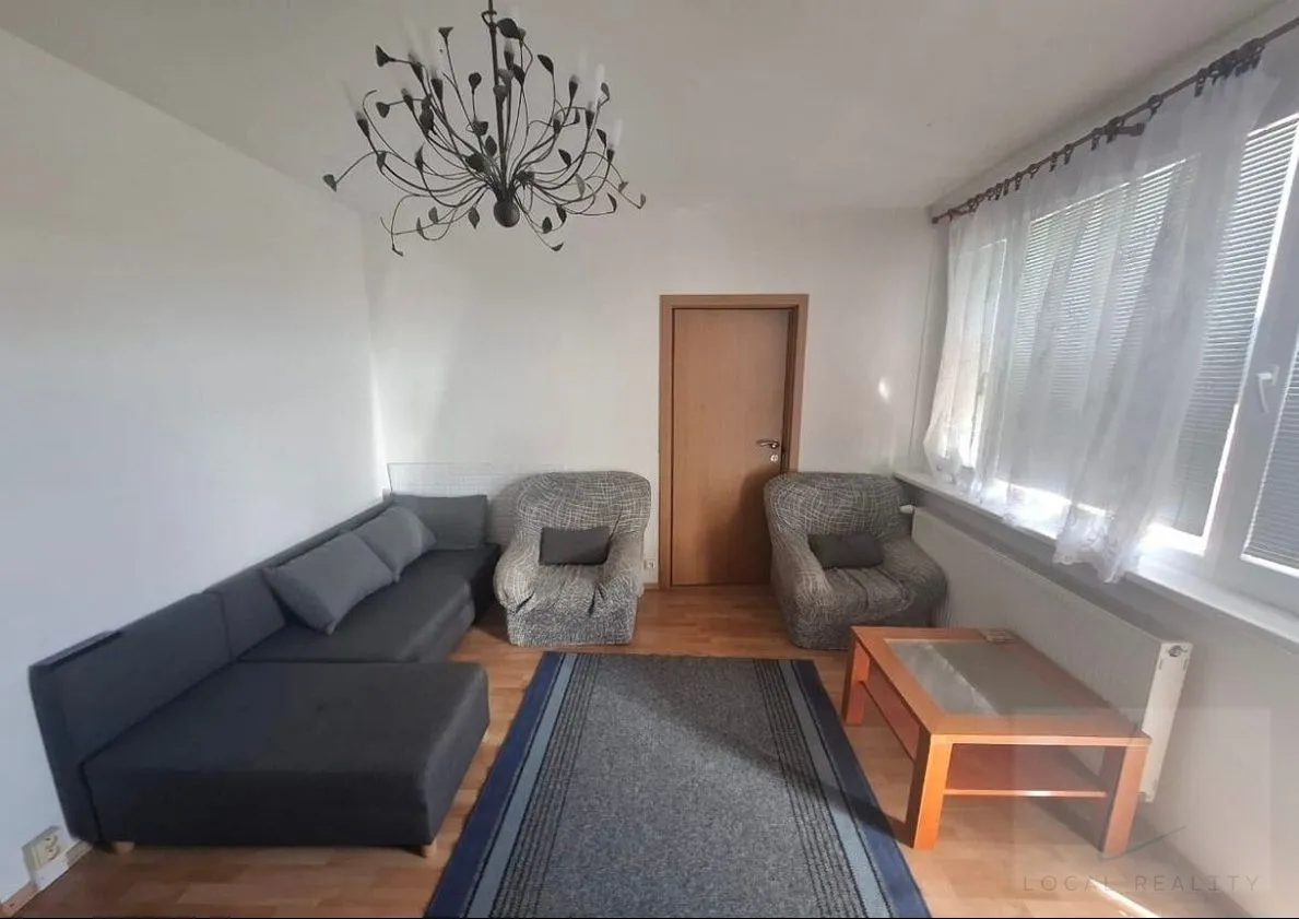 Na prenájom - priestranný 3-izbový byt Nové Mesto nad Váhom - 2