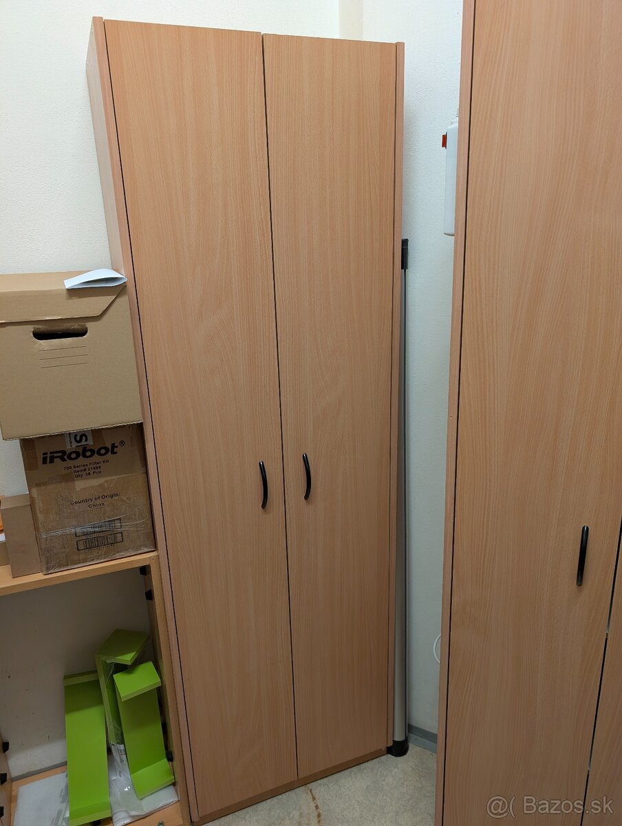 Predám dve rovnaké skrine - 2