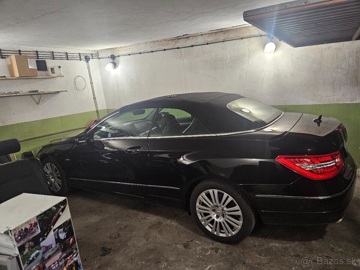 mercedes e200cgi cabrio automat 08/2010 - 2