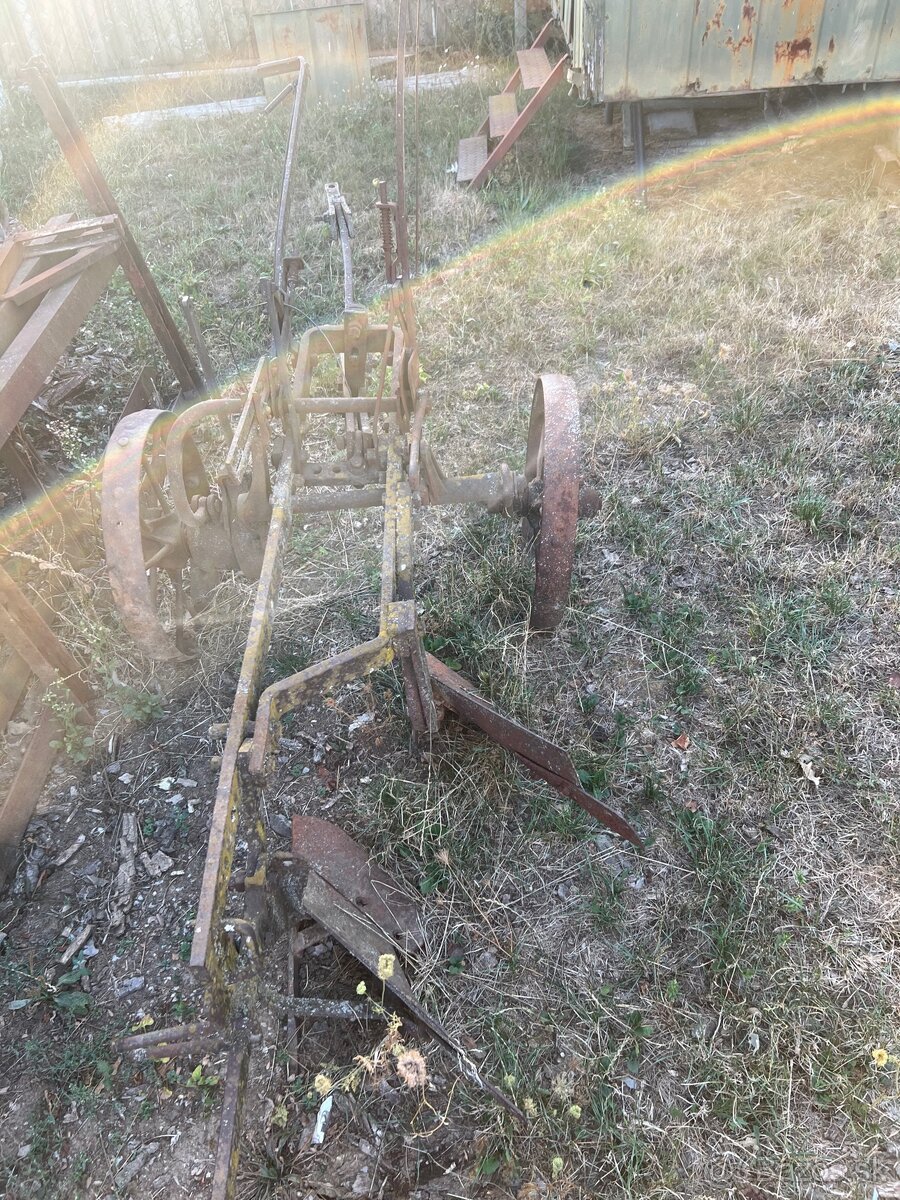 Kovový pluh - 2
