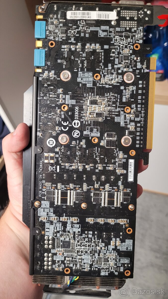 Predam grafiku Gigabyte GV-N770OC-2GD - 2