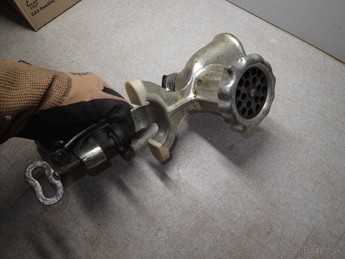 Mlynček na mäso - 2