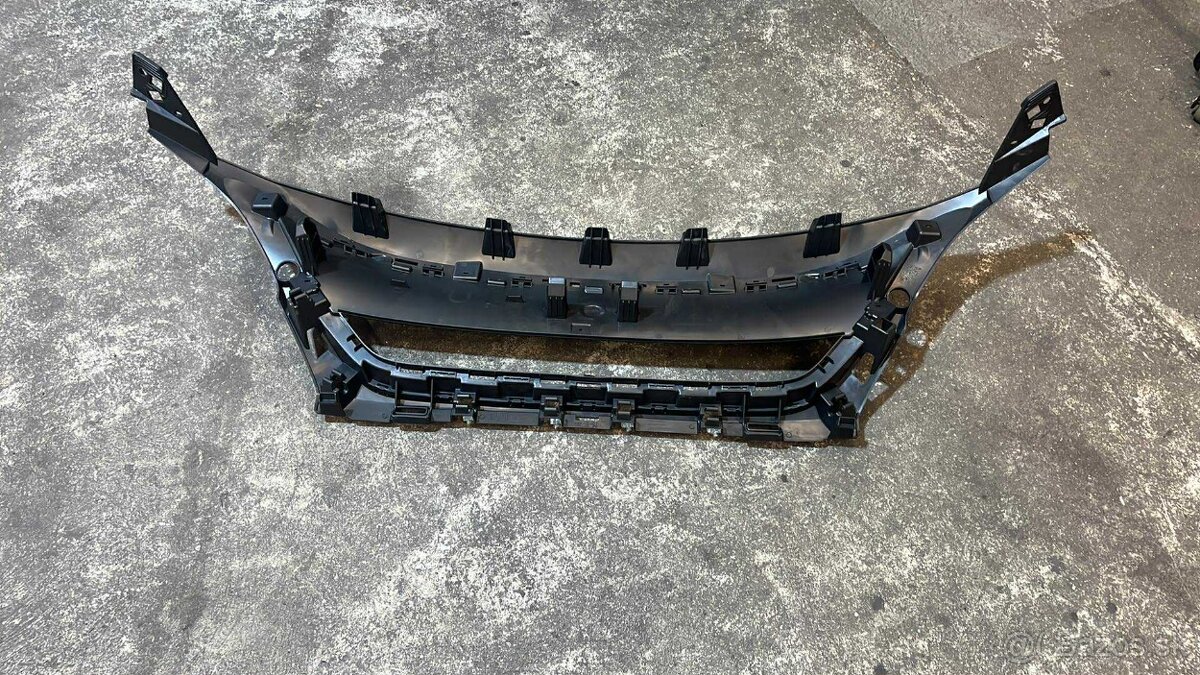 Nárazník Peugeot 5008 - 2