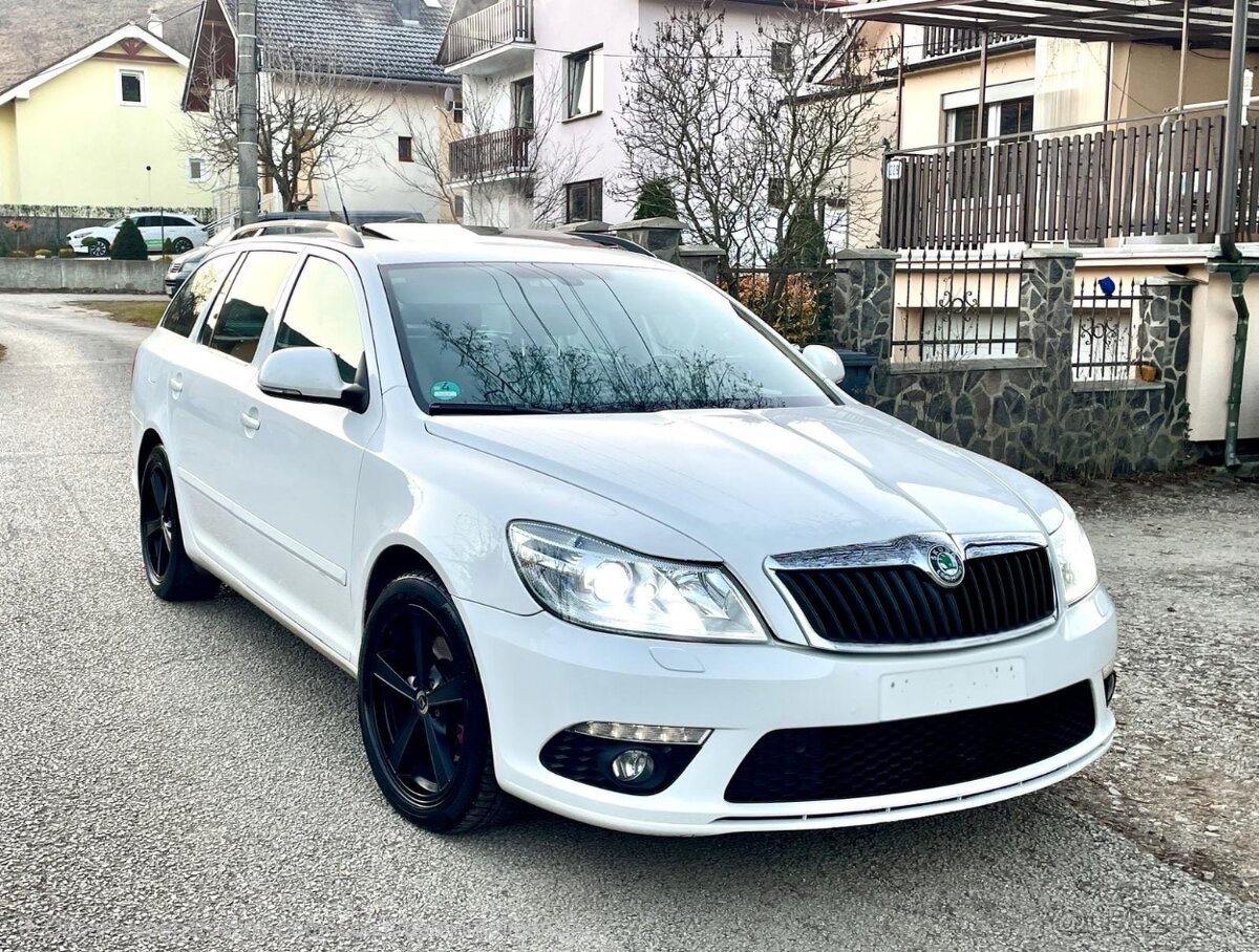 Škoda Octavia RS 2.0 TDi DSG Combi CR - 2